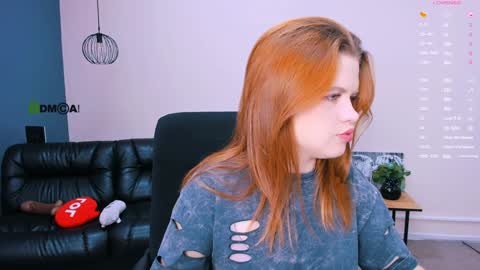 lusy_puff online show from 12-30-24, 12:20