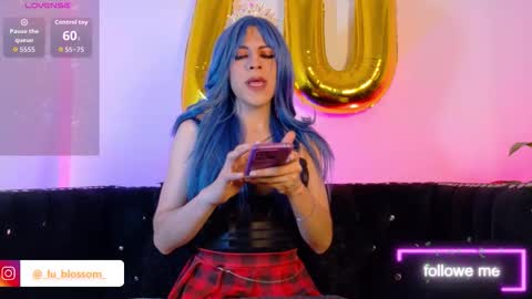 Lu Blossom online show from 01-12-26, 06:57