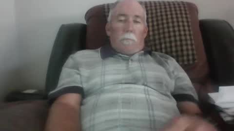 Snapshot of luv269er chatting on 04-23-26, 06:43 luv269er online show from 04-23-26, 06:43