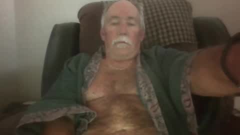 Snapshot of luv269er chatting on 05-28-26, 04:15 luv269er online show from 05-28-26, 04:15