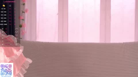 Snapshot of luv_jane chatting on 10-20-25, 05:41 online show from 10-20-25, 05:41