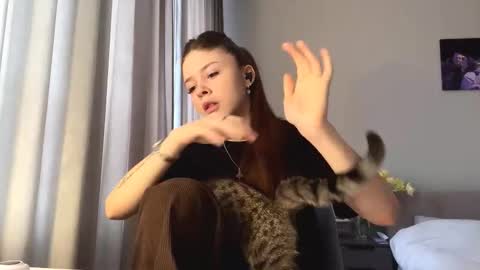 Snapshot of luveniamaurey chatting on 02-23-26, 08:33 Adele online show from 02-23-26, 08:33