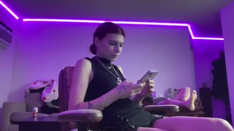 luvkoko online show from 03-24-26, 04:28