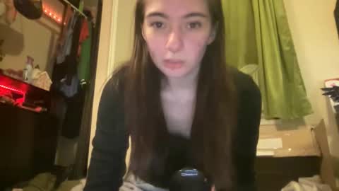 luvrxstarx online show from 12-19-25, 01:45