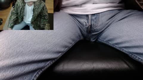 Snapshot of luvshonitoff chatting on 02-02-25, 02:06 Jim Bo online show from 02-02-25, 02:06