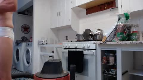 Snapshot of luvshonitoff chatting on 09-08-25, 11:37 Jim Bo online show from 09-08-25, 11:37