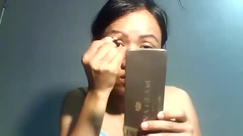 Bee Bee online show from 03-20-26, 07:41