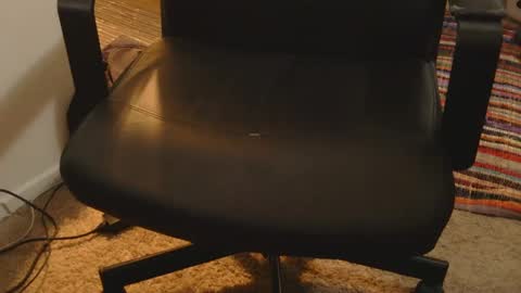 Snapshot of luvvslutss22 chatting on 09-22-25, 11:23 luvvslutss22 online show from 09-22-25, 11:23