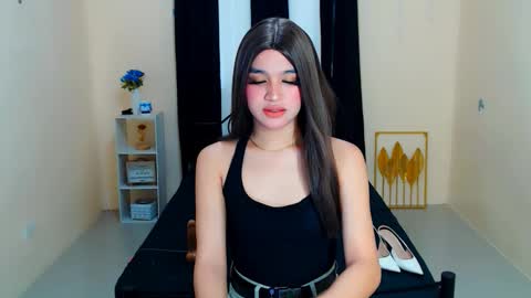 queen lux online show from 09-27-25, 01:54