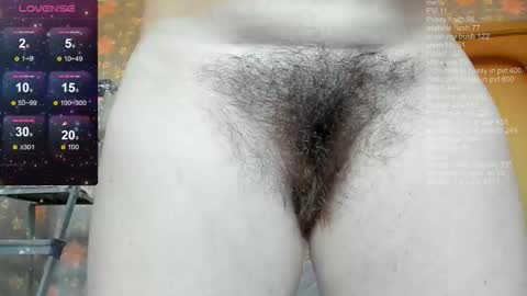 Snapshot of luxegirl67 chatting on 11-18-25, 11:14 Sophie online show from 11-18-25, 11:14