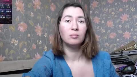 Snapshot of luxegirl67 chatting on 01-15-26, 10:53 Sophie online show from 01-15-26, 10:53