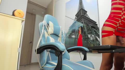 Snapshot of luxela777 chatting on 04-30-26, 10:25 SOFFSOTO777 online show from 04-30-26, 10:25