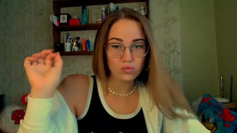 Katie online show from 09-30-25, 09:14