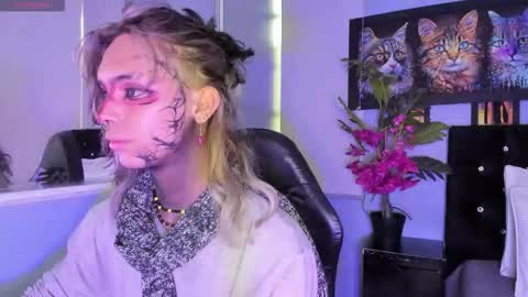 Luxiel 3 online show from 11-18-25, 09:30