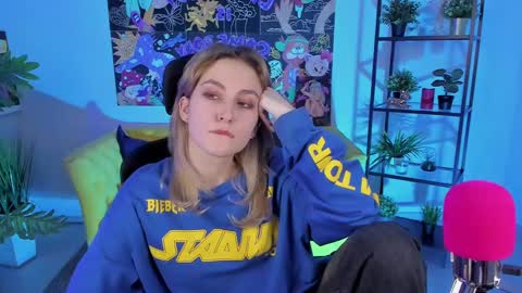 Ray online show from 02-20-25, 09:31