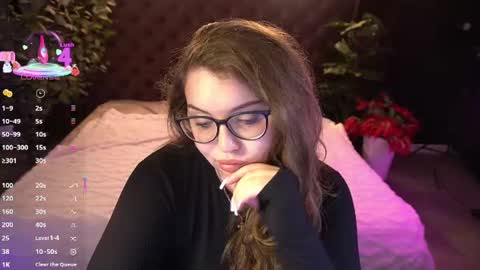 Snapshot of luxsopphia_ chatting on 06-26-26, 12:53 luxsopphia_ online show from 06-26-26, 12:53