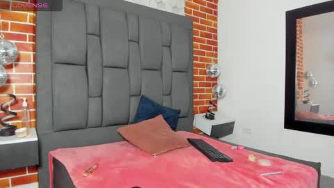 luxuryheavenn online show from 05-12-26, 08:28