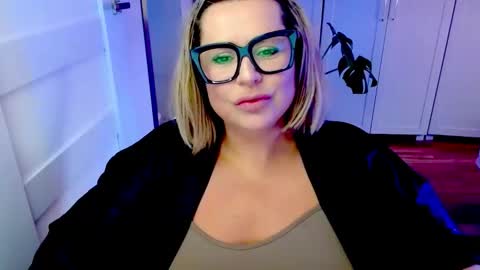 Diana online show from 05-07-26, 06:19