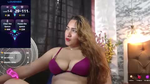 Snapshot of luzzianna chatting on 02-05-25, 09:50 lucy online show from 02-05-25, 09:50