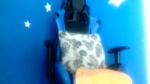 Snapshot of luzzy_cam chatting on 07-01-26, 12:12 luzzy I hope your visit and that we manage to get very hot online show from 07-01-26, 12:12