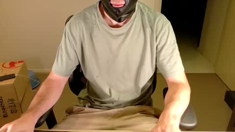 Snapshot of lxgxnd99 chatting on 03-04-26, 10:10 lxgxnd99 online show from 03-04-26, 10:10