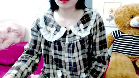 Snapshot of ly_ly2005 chatting on 12-16-25, 07:24 im mai online show from 12-16-25, 07:24