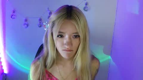 Call me Lia  online show from 02-25-26, 09:35