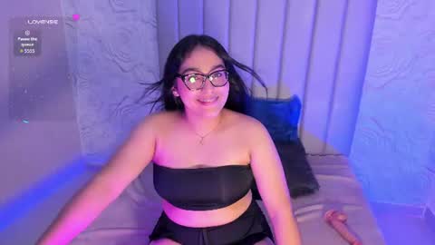 LYA DUBOIS  online show from 07-10-26, 10:56