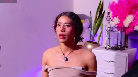 Snapshot of lyadumont chatting on 02-09-26, 03:21 LYA online show from 02-09-26, 03:21