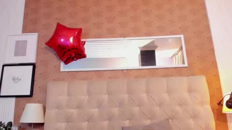 Lyan online show from 02-25-26, 02:54