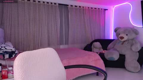 Lyann  online show from 10-24-25, 02:30