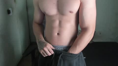 Snapshot of lyg7 chatting on 01-21-25, 10:41 Gothdaddy online show from 01-21-25, 10:41