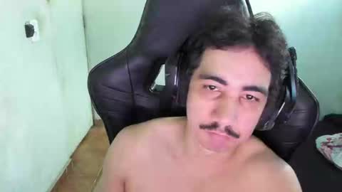 Snapshot of lyg7 chatting on 02-15-25, 05:17 Gothdaddy online show from 02-15-25, 05:17