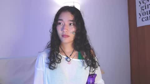 Lyhana Lee online show from 11-26-25, 06:42