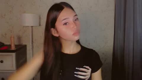 LYKA LOOPS online show from 04-04-26, 10:57