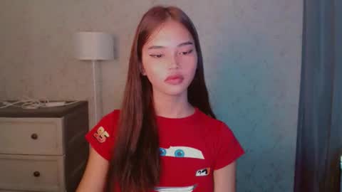 Snapshot of lykaloops chatting on 05-20-26, 07:47 LYKA LOOPS online show from 05-20-26, 07:47