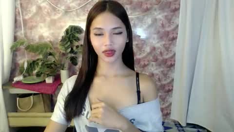 Snapshot of lykaloops chatting on 06-01-26, 03:58 LYKA LOOPS online show from 06-01-26, 03:58