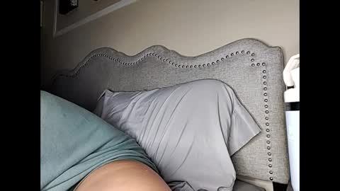 Snapshot of lylajades chatting on 12-04-24, 03:04 Olivia online show from 12-04-24, 03:04