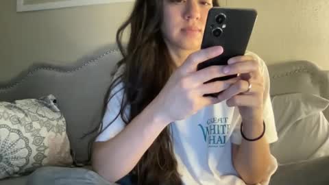 Snapshot of lylajades chatting on 01-23-25, 08:24 Olivia online show from 01-23-25, 08:24