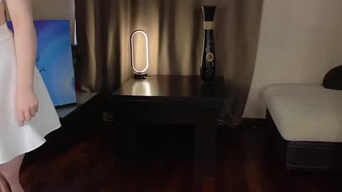 Snapshot of lyle_art chatting on 03-11-25, 06:21 hi im Lyle online show from 03-11-25, 06:21