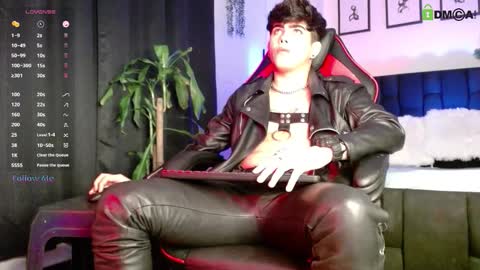 Lyle Bennett Freelance Model online show from 02-03-26, 10:53