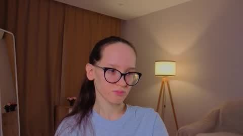 Sara online show from 03-08-26, 04:11