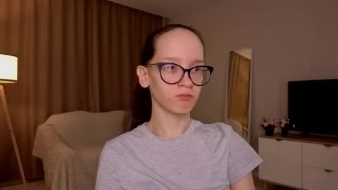 Sara online show from 04-14-26, 04:13