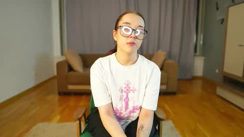 Hello there Im Eva3 Im new model here online show from 11-05-25, 01:22