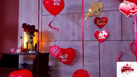 Snapshot of lynn_and_esteban chatting on 02-15-25, 08:22 Lynn jonnes online show from 02-15-25, 08:22