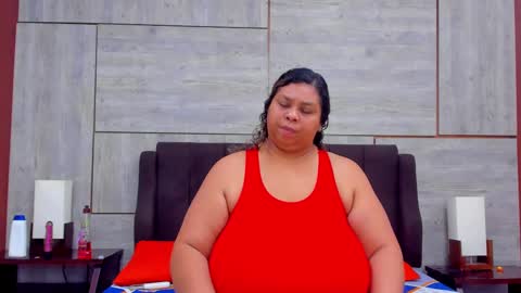 Snapshot of lynn_and_esteban chatting on 03-03-25, 12:15 Lynn jonnes online show from 03-03-25, 12:15