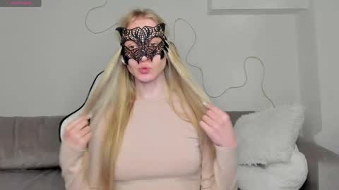 Snapshot of lynnadream_ chatting on 05-23-26, 01:55 lynnadream_ online show from 05-23-26, 01:55
