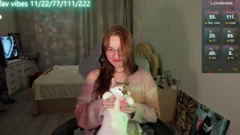 Snapshot of lynne_dawson chatting on 10-18-25, 04:52 lynne_dawson online show from 10-18-25, 04:52