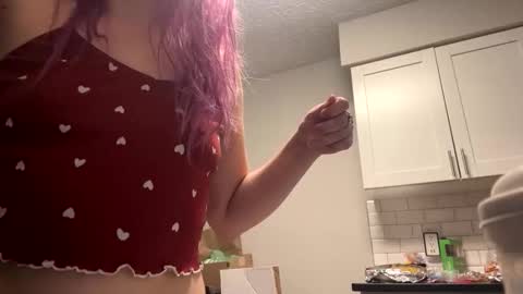 Snapshot of lynnkitten69000 chatting on 12-18-25, 02:12 Lynn online show from 12-18-25, 02:12