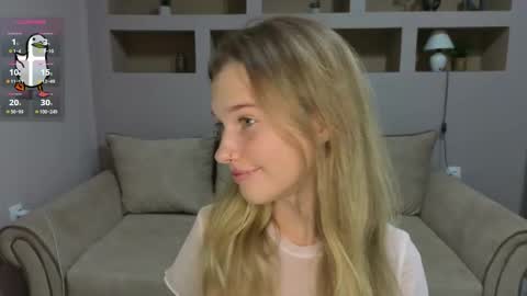 Snapshot of lynntiny chatting on 09-10-25, 05:24 Lynn online show from 09-10-25, 05:24